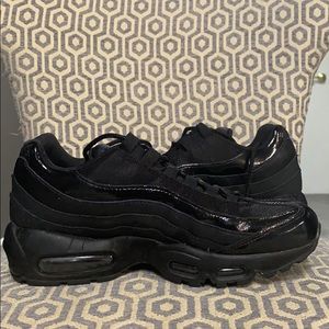 Nike Air Max 95 W Size 7.5 US Black